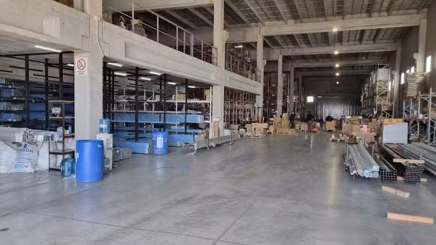 Calzavara Centro log&iacute;stico