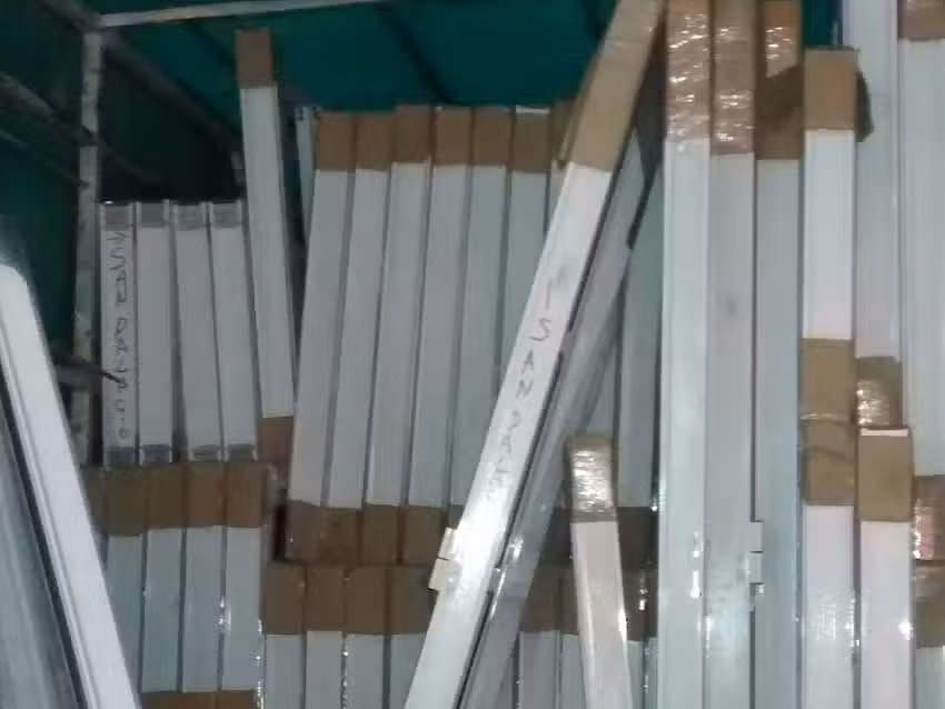 Corral&oacute;n AVENIDA