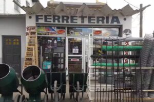 Corral&oacute;n y Ferreteria El Polaco