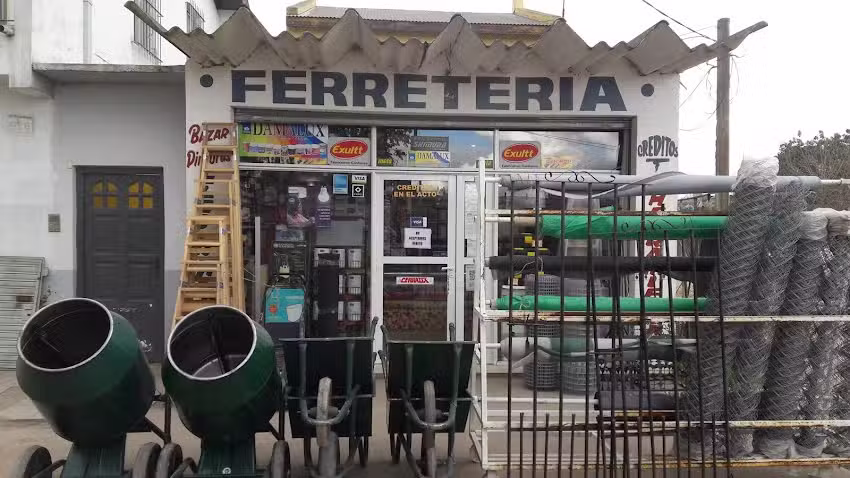 Corral&oacute;n y Ferreteria El Polaco