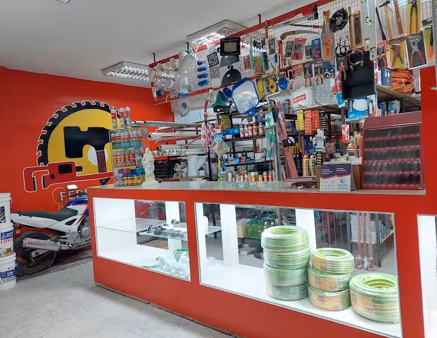 Corral&oacute;n y ferreter&iacute;a san Francisco