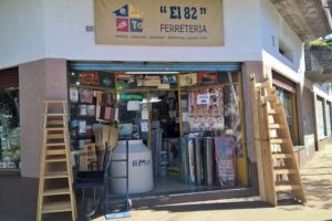 El 82&Prime; Ferreteria