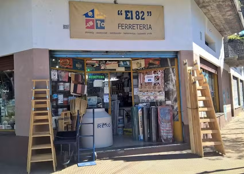 El 82&Prime; Ferreteria
