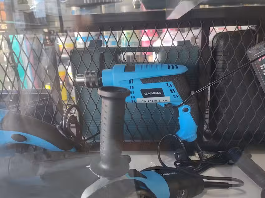 FERRETER&Iacute;A 5 ESQUINAS