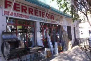 Ferreter&iacute;a 64