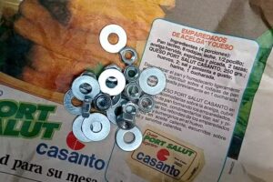 FERRETER&Iacute;A BESSONE