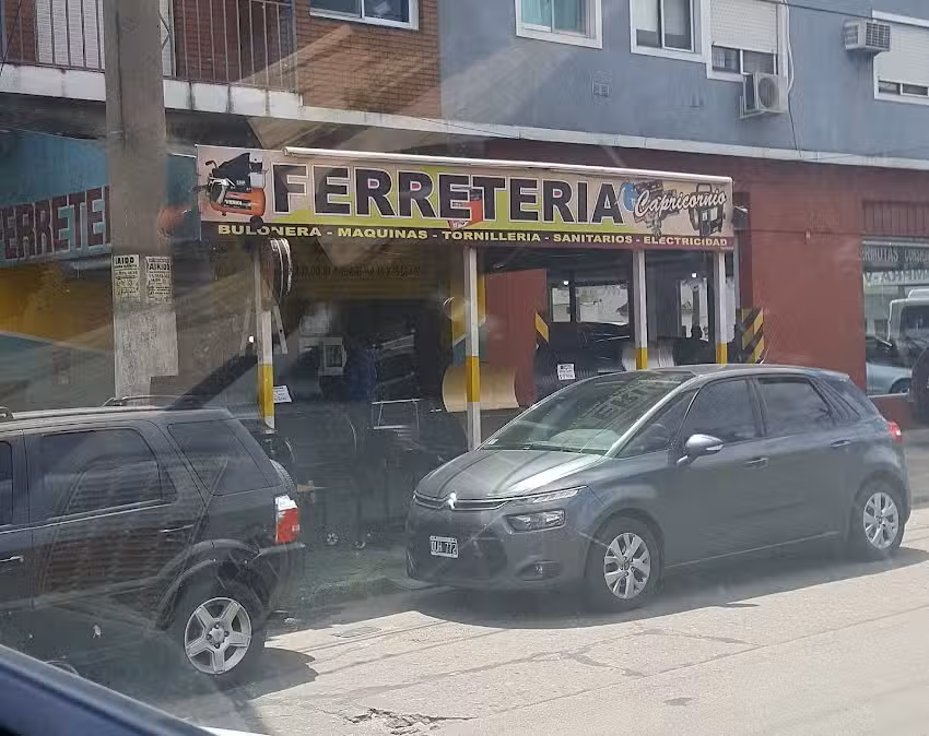 FERRETERIA Capricornio