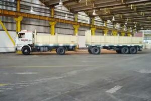 FERRETERIA &ndash; CLAVOS CON MA&Ntilde;A