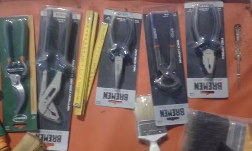 Ferreteria, cortineria y tapiceria El Indio