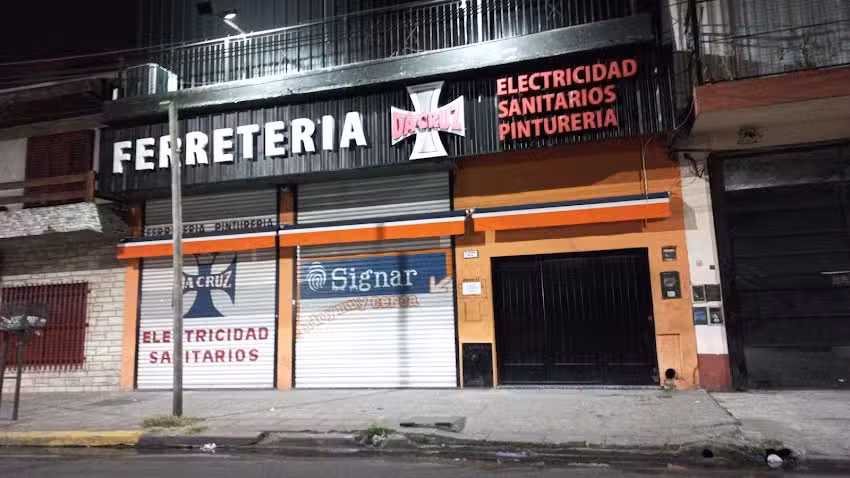 FERRETER&Iacute;A DA CRUZ