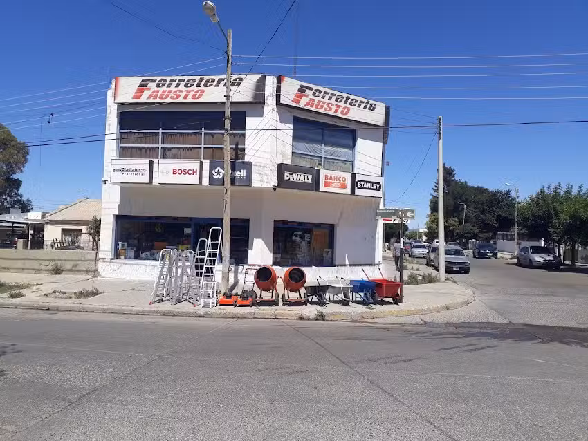 Ferreter&iacute;a Fausto