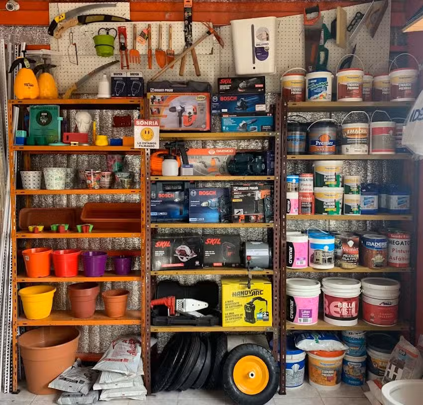 Ferreteria LA ESQUINA IM