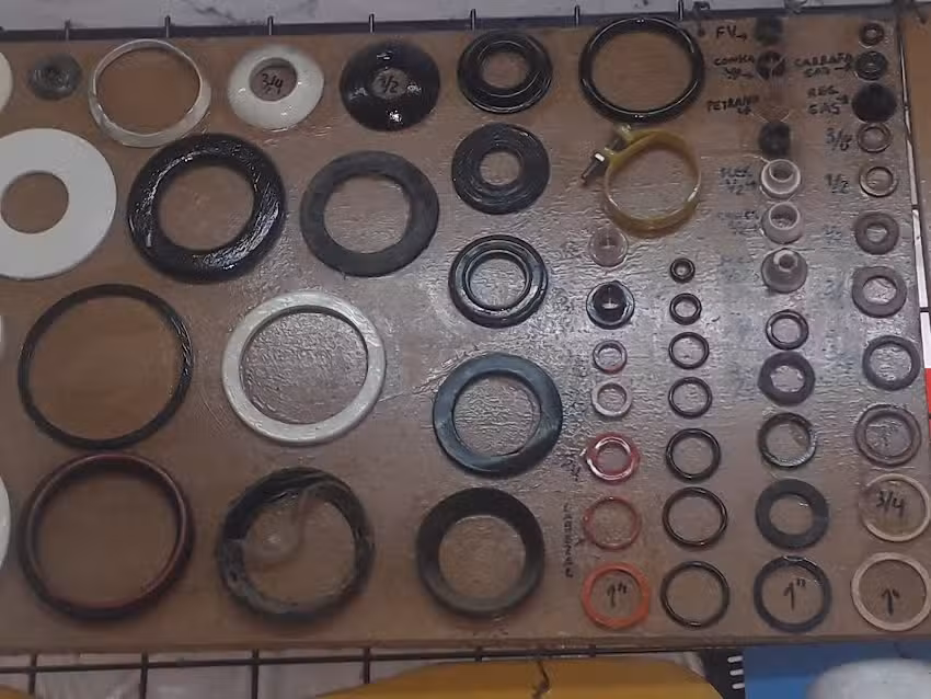 Ferreteria &laquo;La Turca&raquo;El Rey del Repuesto