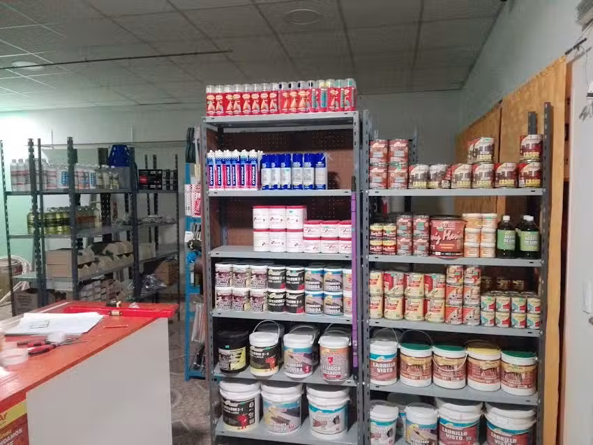 Ferreteria los tres hermanos