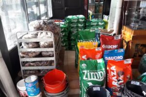 FERRETERIA LUCONI . Buloneria. Envases. Electricidad. Agua.Gas.Aceites YPF..