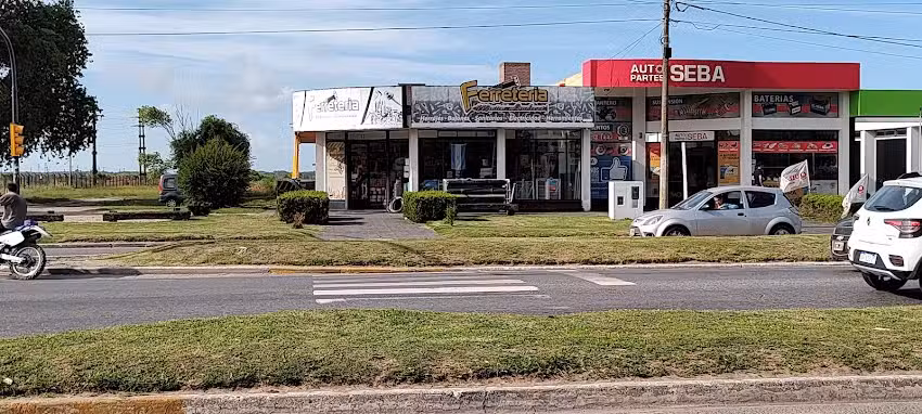 Ferreteria M&oacute;nica Landeras