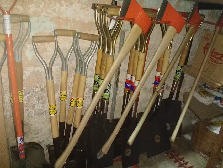 FERRETERIA &laquo;PERRONE&raquo;