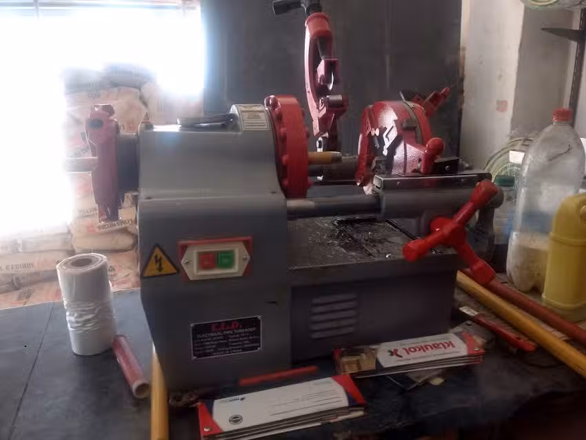 Ferreter&iacute;a Roca