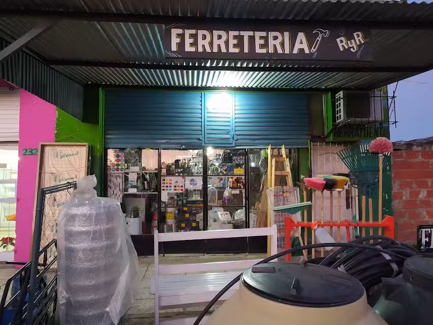Ferreteria &laquo;Ryr&raquo;