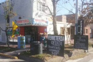 FERRETER&Iacute;A URQUIZA