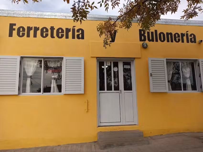 Ferreteria y Buloner&iacute;a La Soluci&oacute;n