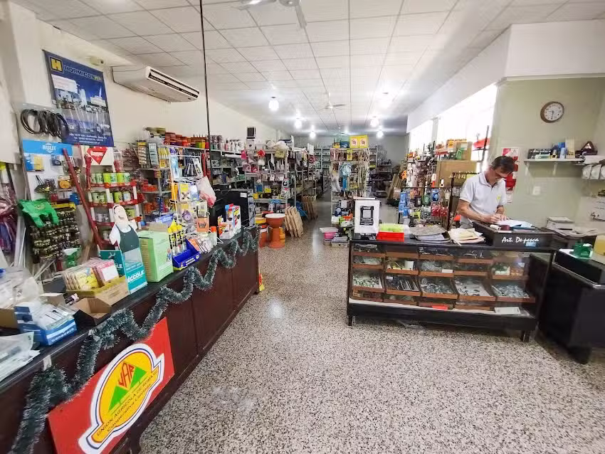 Ferreter&iacute;a y Corral&oacute;n UAR