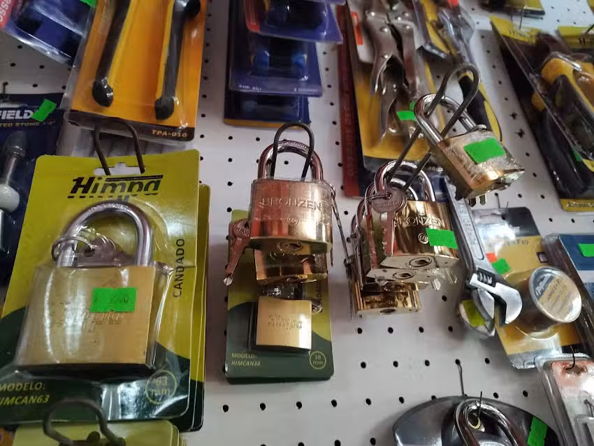 Ferreter&iacute;a y Pinturer&iacute;a Gladis