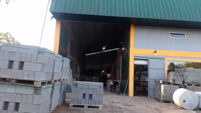 Ferreter&iacute;a y Premoldeados &laquo;casi todo&raquo;