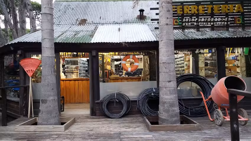 La Ferreter&iacute;a de Caril&oacute; (Minuto)