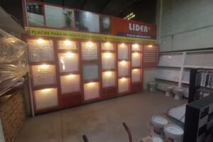 LIDER REVESTIMIENTOS Y FERRETERIA