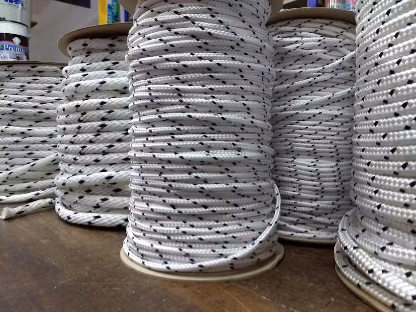 LUCIANO Ferreteria General