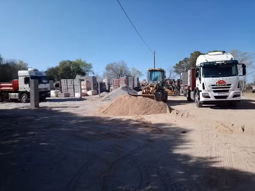 NEO Corralon Villa Giardino