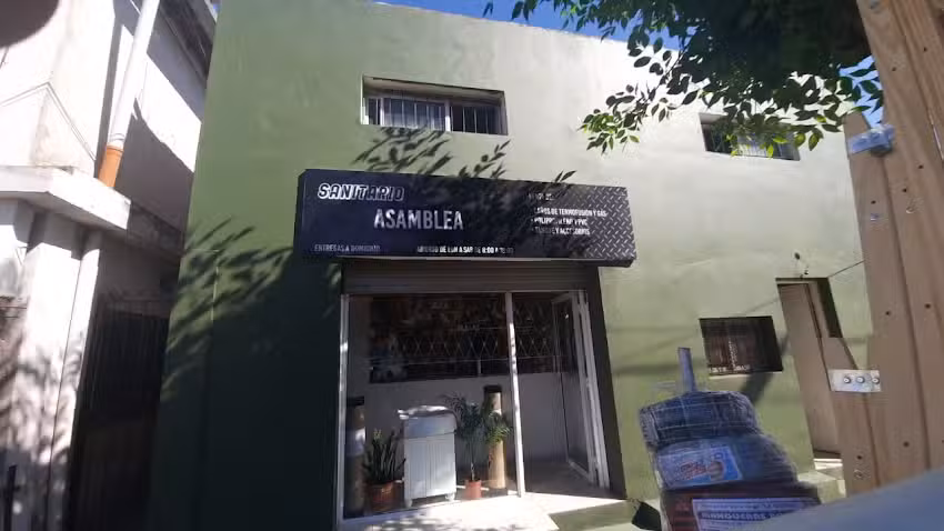 Sanitario y venta de materiales &laquo;Asamblea&raquo;