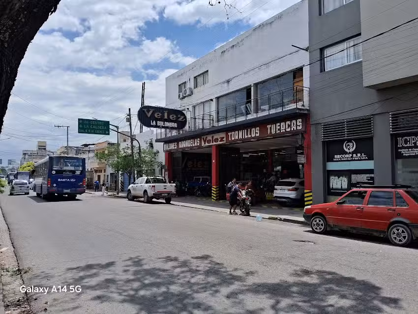 V&eacute;lez La Bulonera